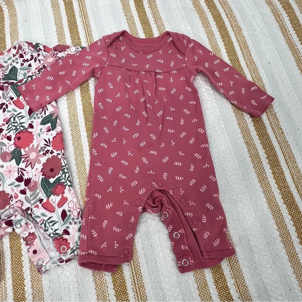Carter's Just One You®️ Baby Girls' Floral Jumpsuit  Size ‎ Newborn